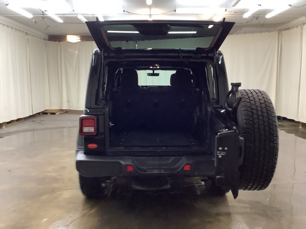Used 2021 Jeep Wrangler Unlimited Sahara w/ Uconnect 4C Nav & Sound Group AWD/4WD image 8