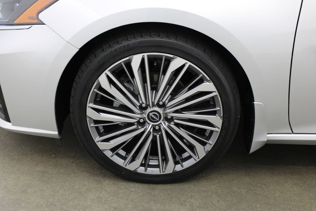 Used 2023 Nissan Altima 2.5 SL FWD image 30