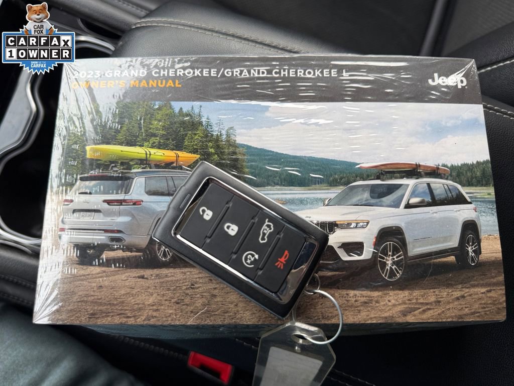 Used 2023 Jeep Grand Cherokee Altitude image 30