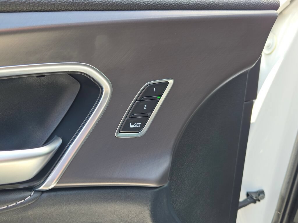 Certified 2025 Acura RDX SH-AWD image 31