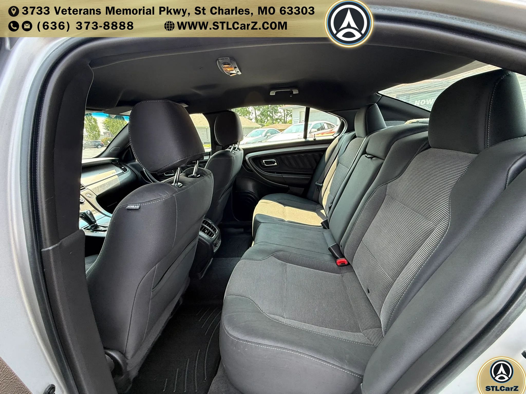 Used 2016 Ford Taurus SEL FWD image 12