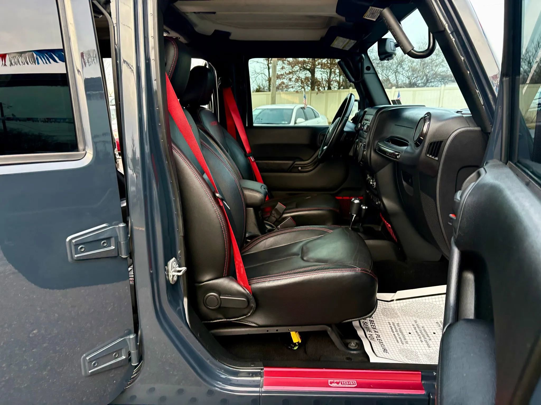 Used 2017 Jeep Wrangler Unlimited Rubicon image 30