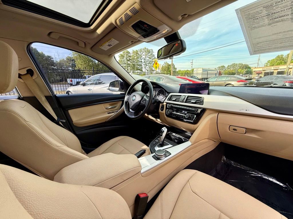 Used 2018 BMW 320i Sedan RWD image 28