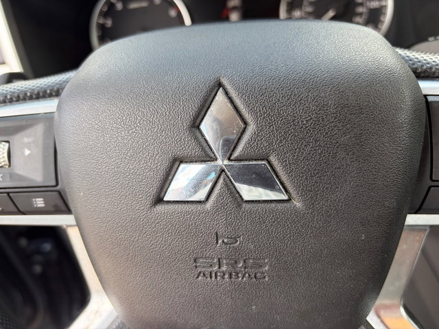 Used 2023 Mitsubishi Outlander ES AWD/4WD image 21