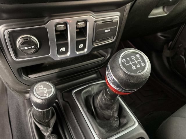 Used 2018 Jeep Wrangler Sport AWD/4WD image 23