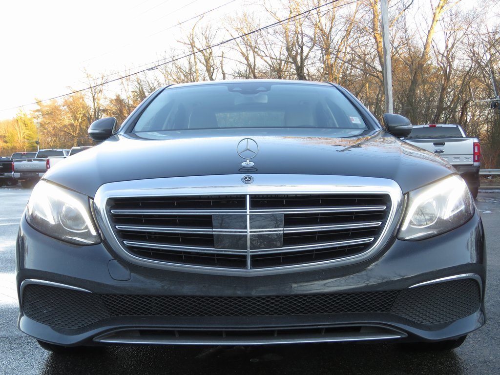 Used 2020 Mercedes-Benz E 350 4MATIC Sedan image 2