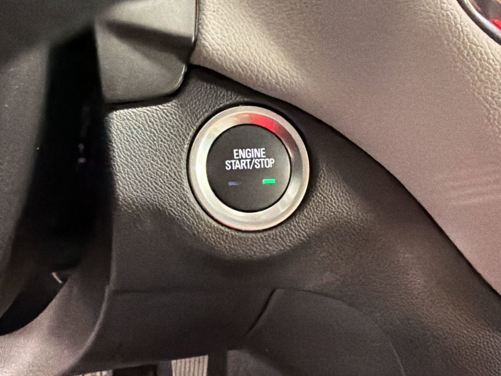 Used 2023 Chevrolet Equinox LT FWD image 26