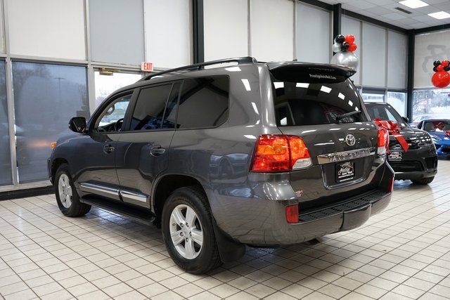 Used 2013 Toyota Land Cruiser image 6
