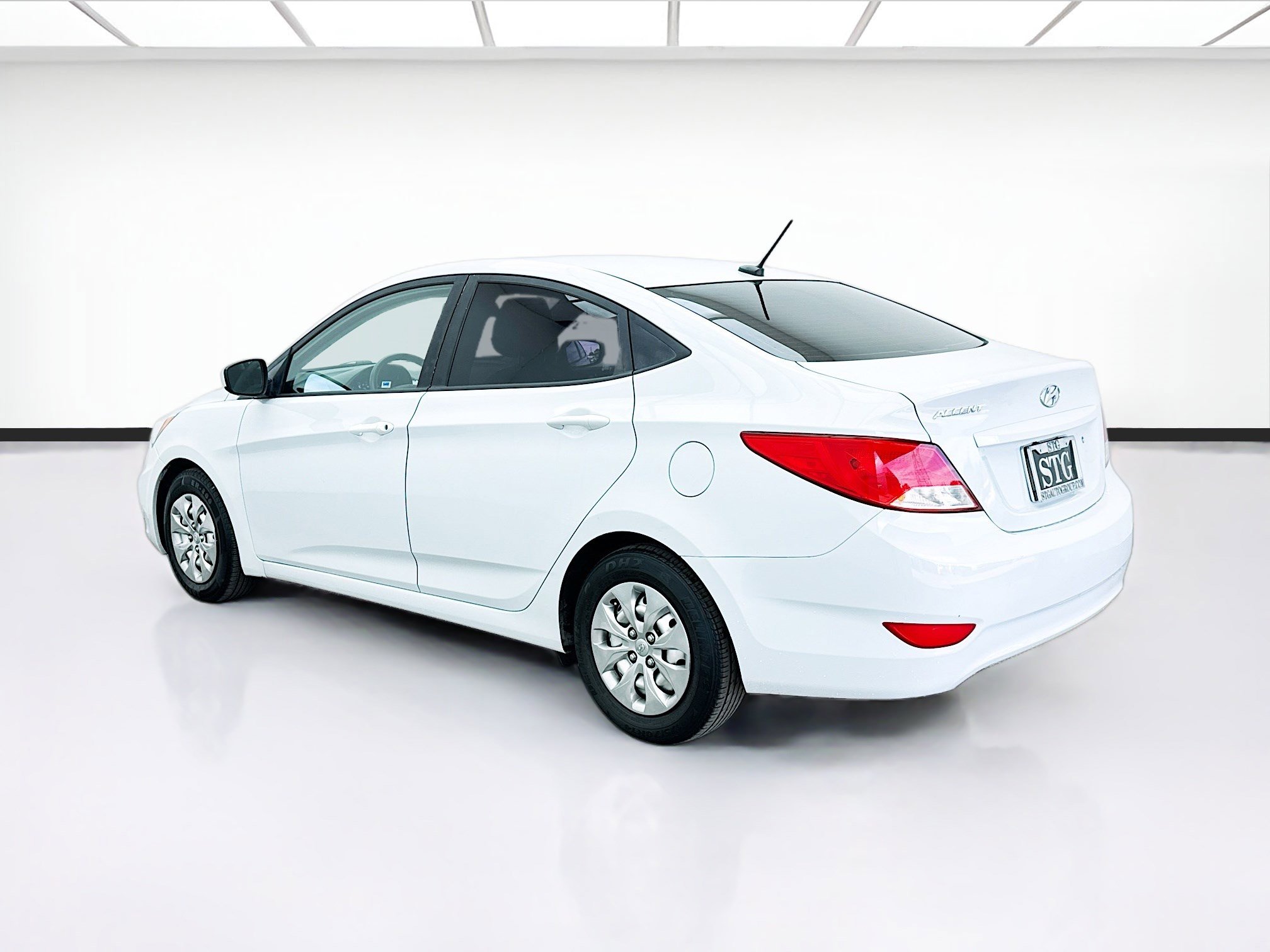 Used 2017 Hyundai Accent SE image 6
