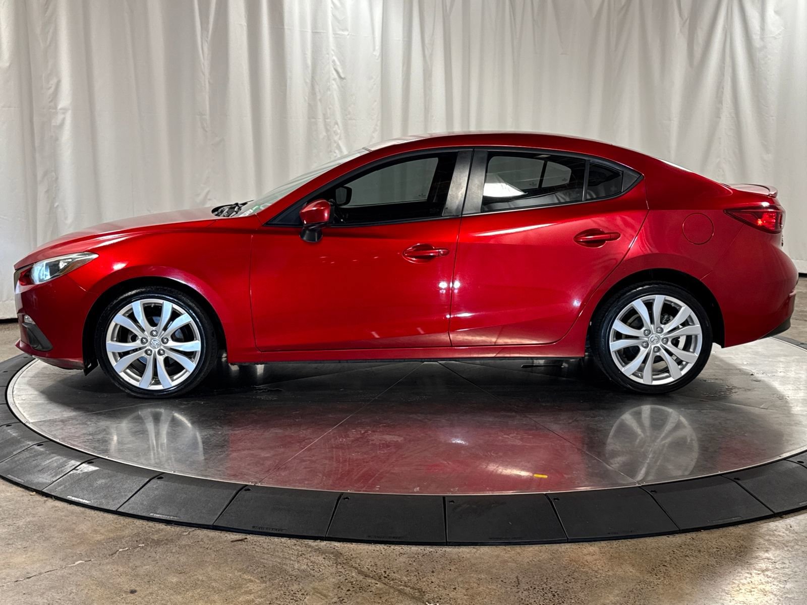 Used 2015 MAZDA MAZDA3 i Sport FWD image 6