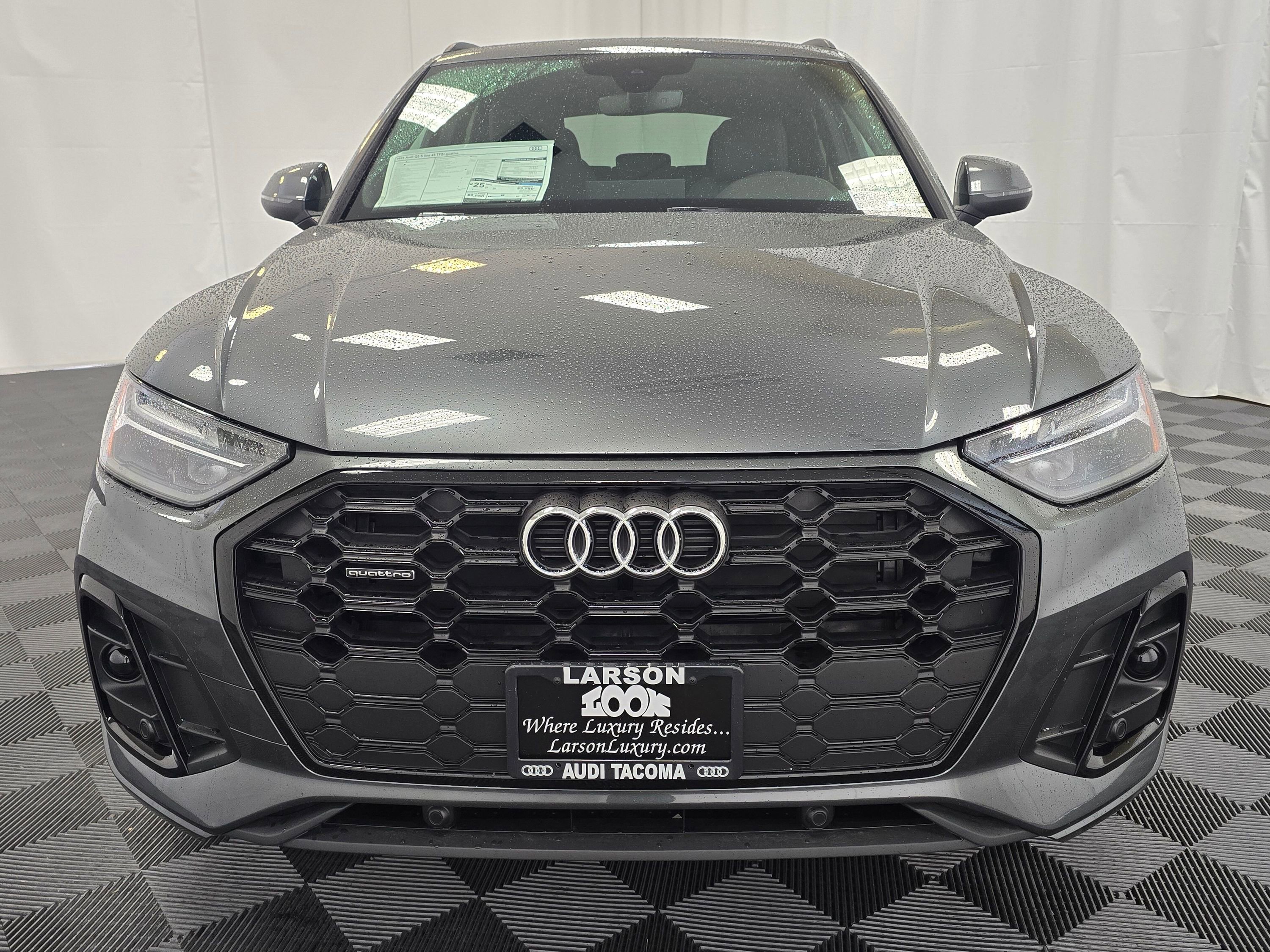 Certified 2025 Audi Q5 2.0T Premium w/ Convenience Plus Package image 9