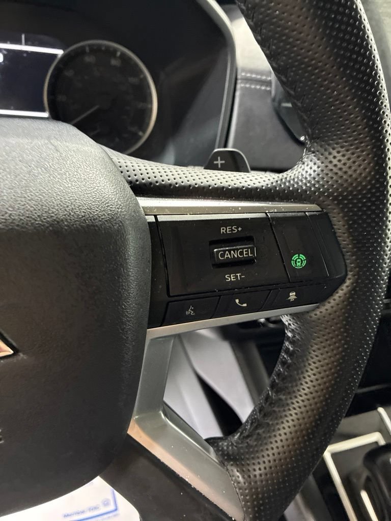 Used 2024 Mitsubishi Outlander SE AWD/4WD image 16