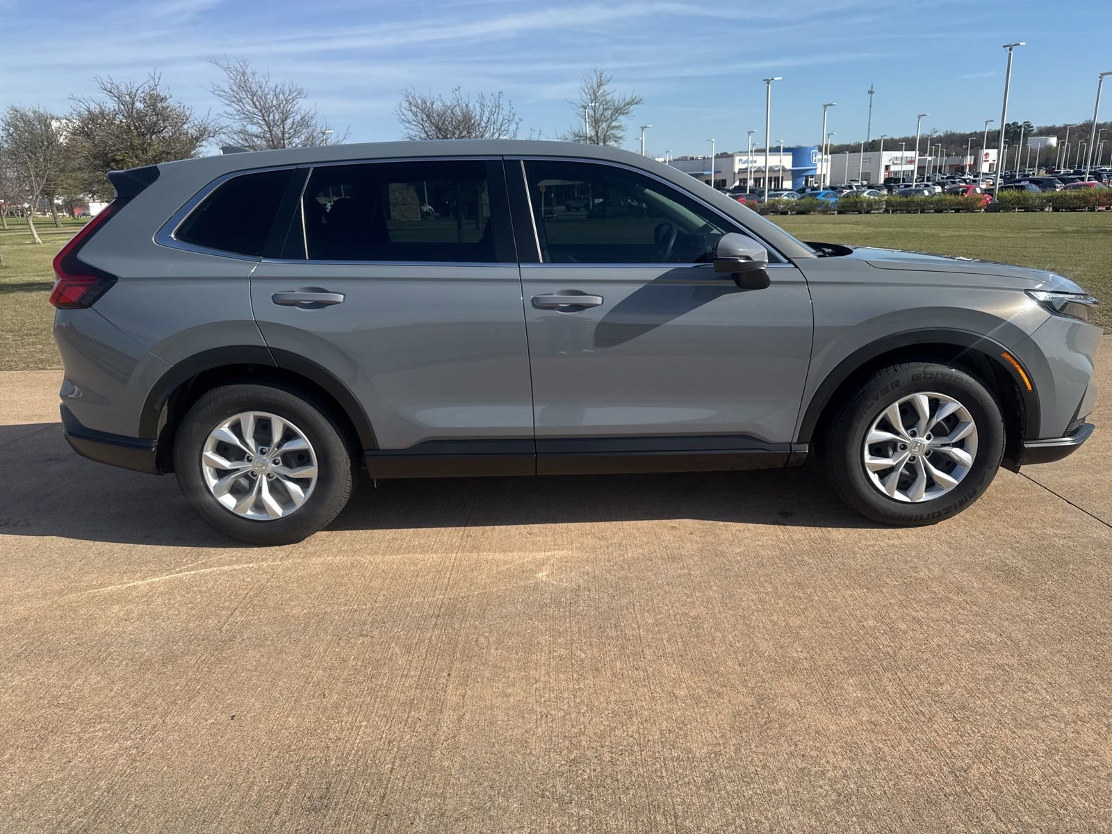 Used 2024 Honda CR-V LX image 4