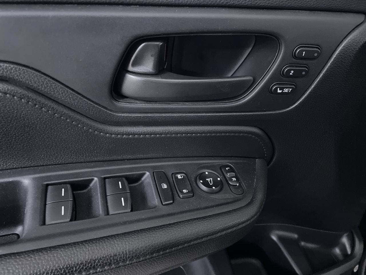 Used 2023 Honda Odyssey Sport image 11