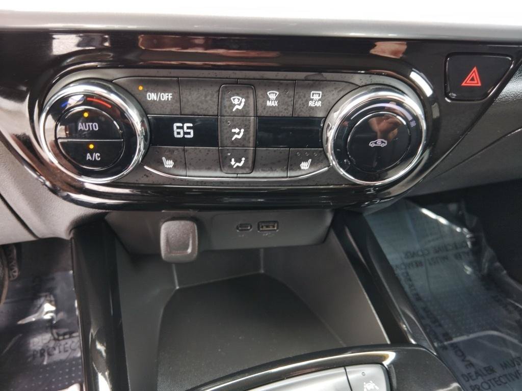 Used 2024 Chevrolet Trax LT w/ Driver Confidence Package FWD image 22