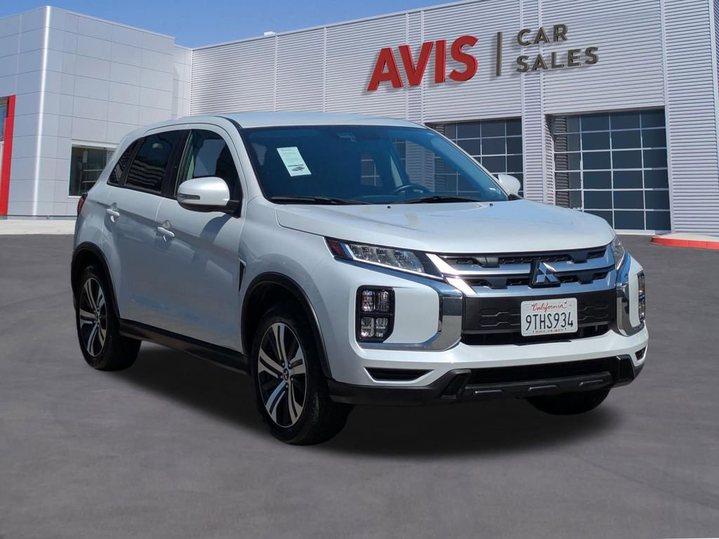 Used 2025 Mitsubishi Outlander Sport SE AWD/4WD image 3