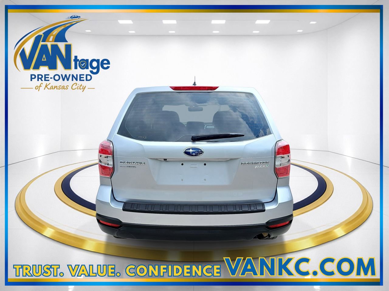 Used 2015 Subaru Forester 2.5i AWD/4WD image 7