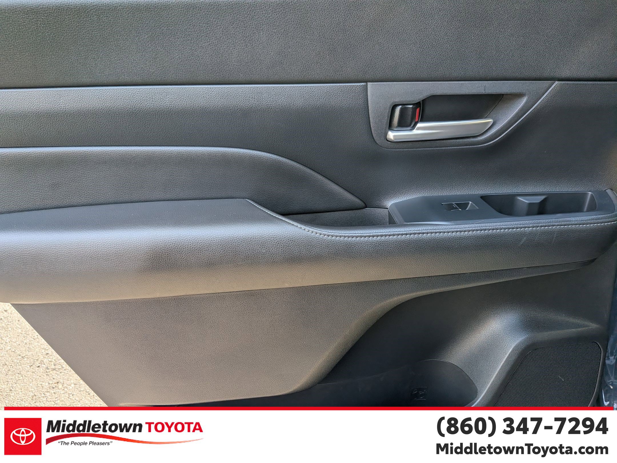 Used 2024 Toyota Grand Highlander Limited image 28