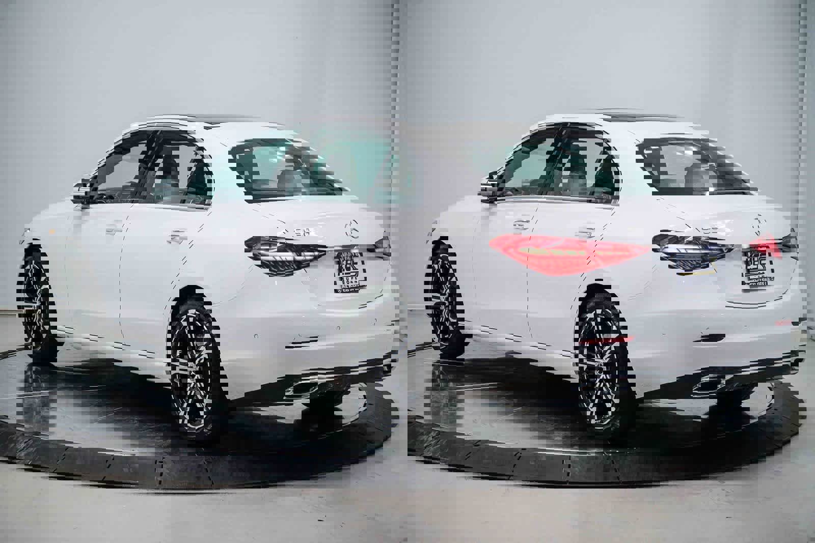 Used 2025 Mercedes-Benz C 300 Sedan image 2