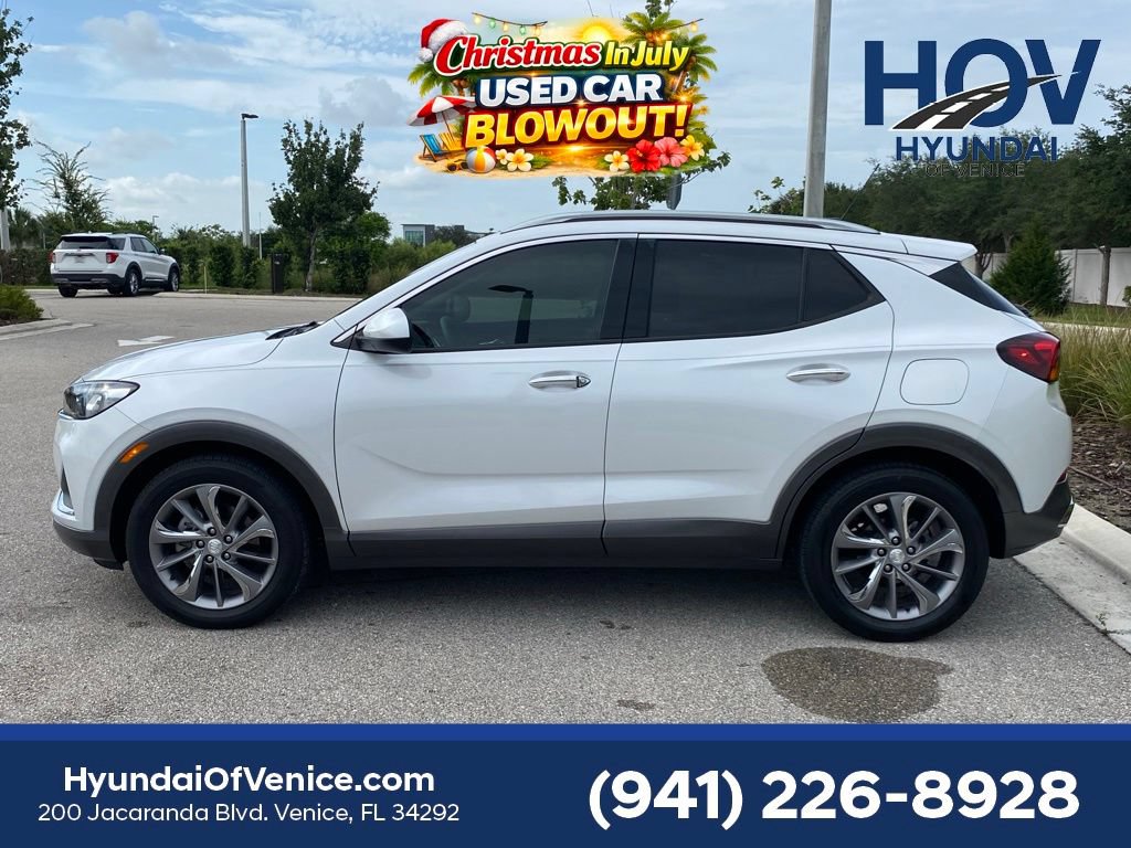 Used 2022 Buick Encore GX Essence w/ Experience Buick Package FWD image 41