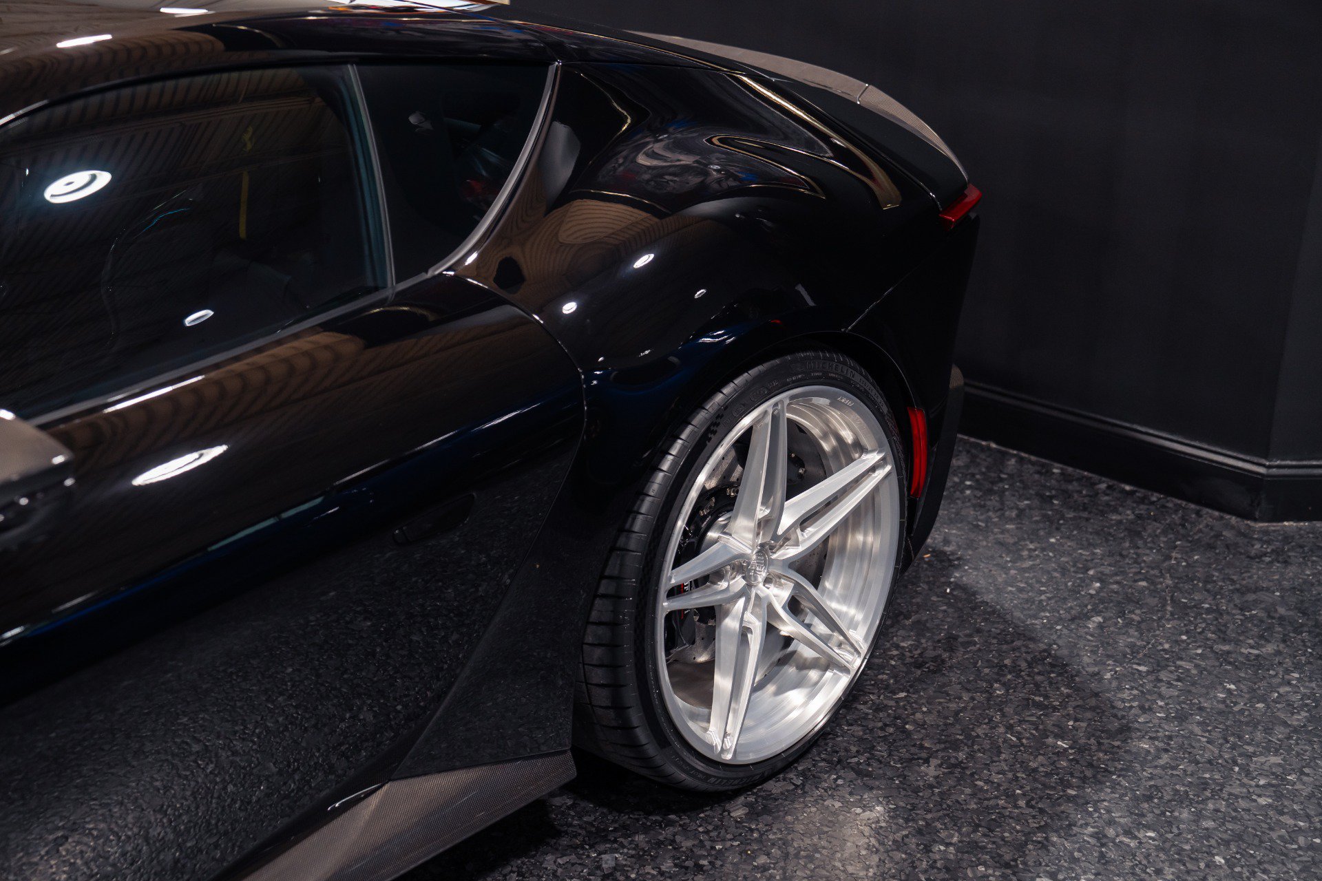 Used 2025 Ferrari 12Cilindri RWD image 11