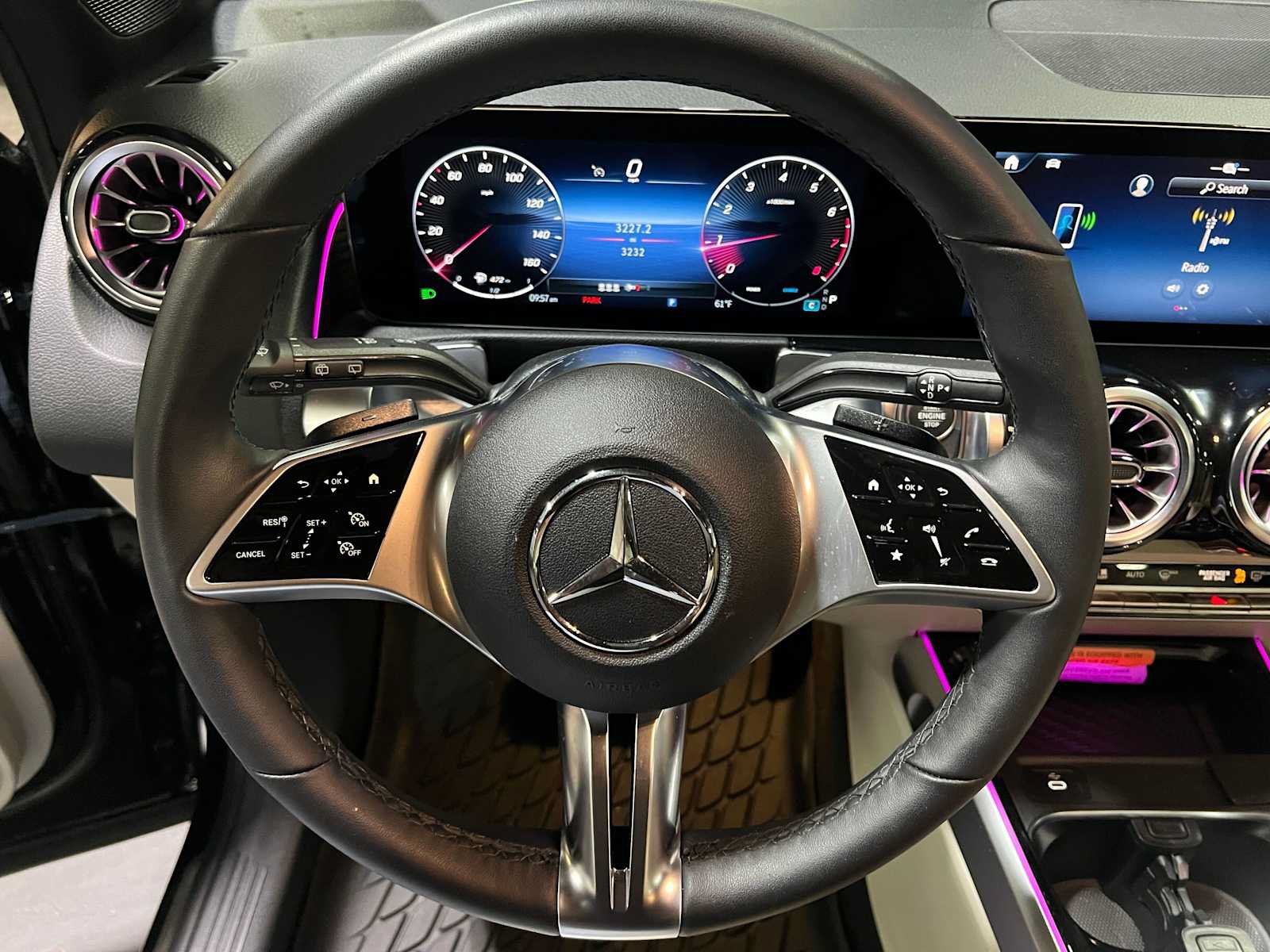 Used 2026 Mercedes-Benz GLB 250 4MATIC image 29