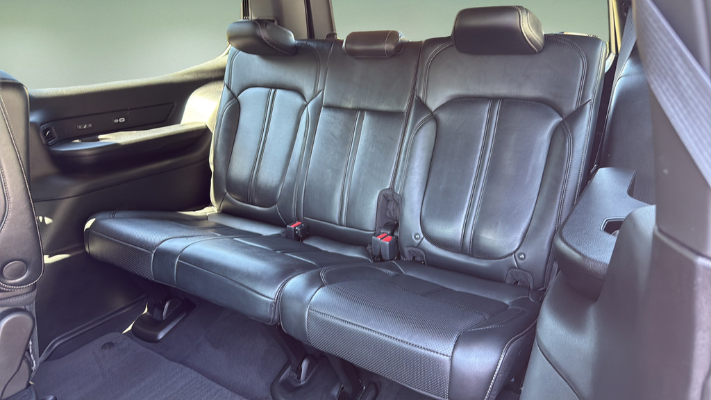 Used 2022 Jeep Wagoneer Series III w/ Premium Group I AWD/4WD image 23