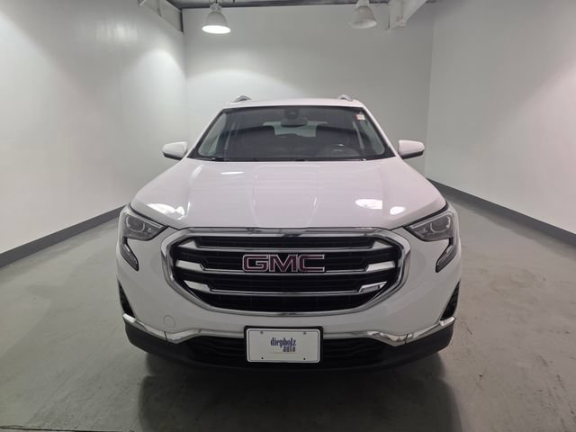 Certified 2020 GMC Terrain SLT FWD image 2