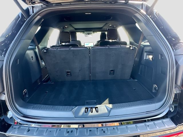 Used 2025 Ford Explorer Platinum w/ Ultimate Package AWD/4WD image 28