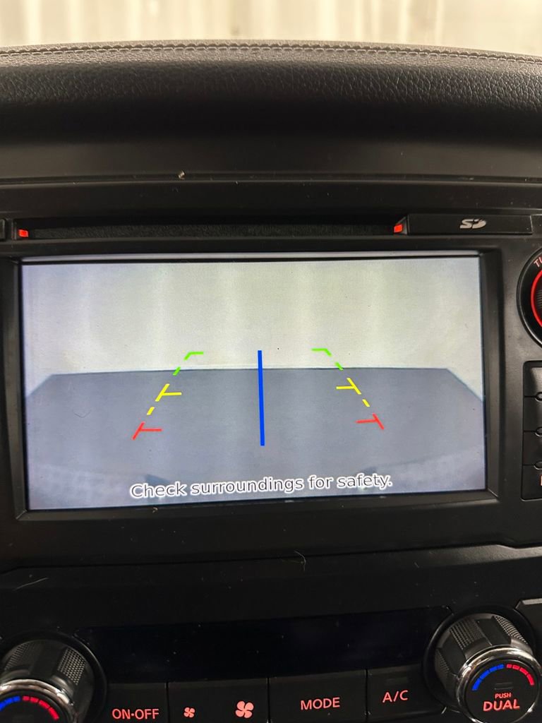 Used 2018 Nissan Titan S AWD/4WD image 23