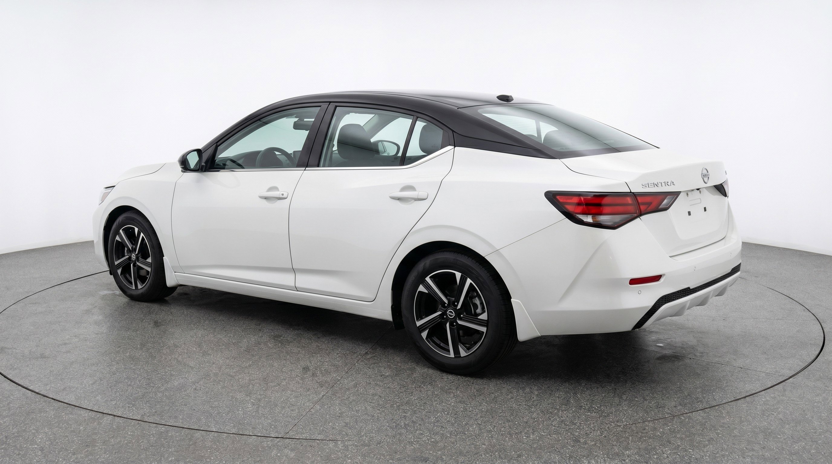 Used 2025 Nissan Sentra SV FWD image 6