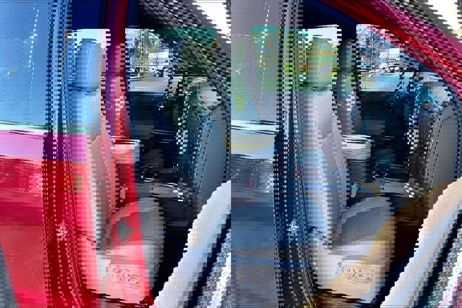 Used 2019 GMC Sierra 1500 SLT w/ SLT Premium Package image 8