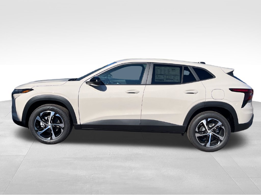 New 2026 Chevrolet Trax RS FWD image 2