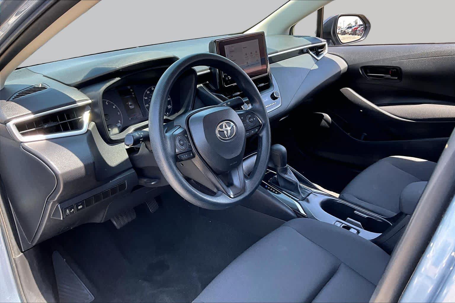 Used 2024 Toyota Corolla LE FWD image 17