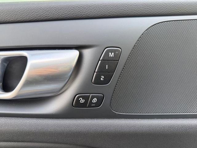 Used 2024 Volvo S60 B5 Core image 17