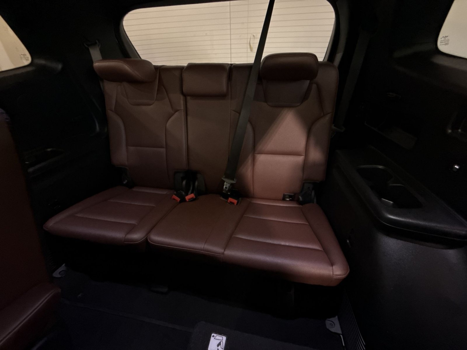 Used 2024 Kia Telluride SX w/ Towing Package FWD image 36