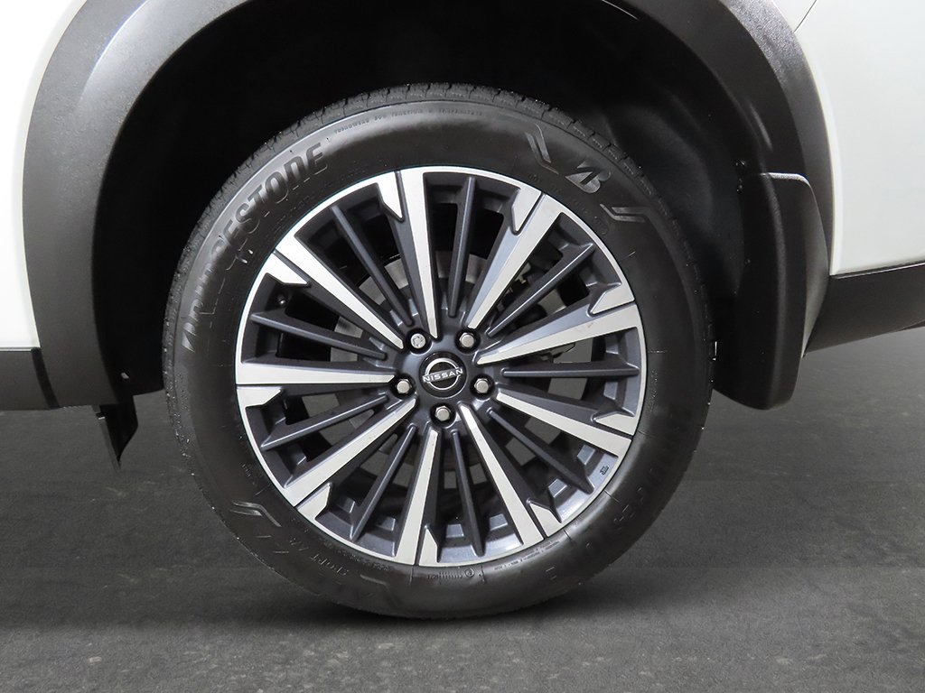 New 2026 Nissan Pathfinder Platinum AWD/4WD image 9