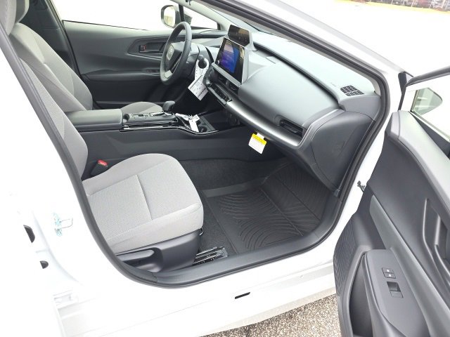 New 2026 Toyota Prius LE image 10