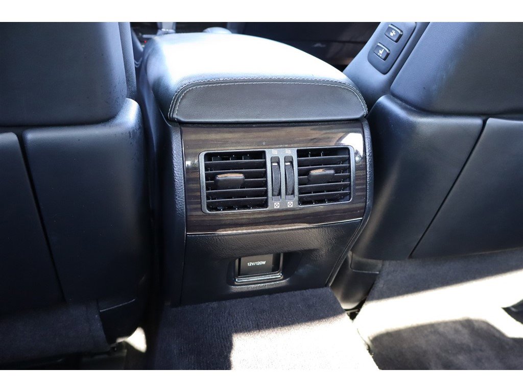 Used 2013 Lexus LS 460 AWD w/ Comfort Pkg image 24