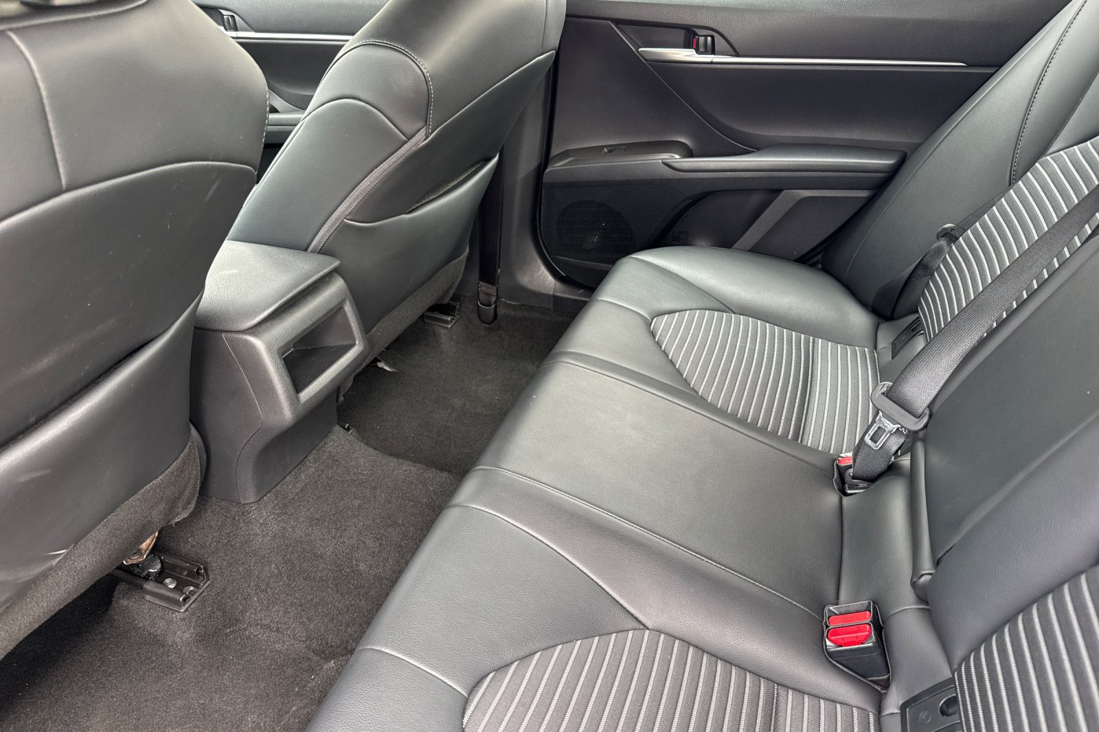 Certified 2024 Toyota Camry SE FWD image 15