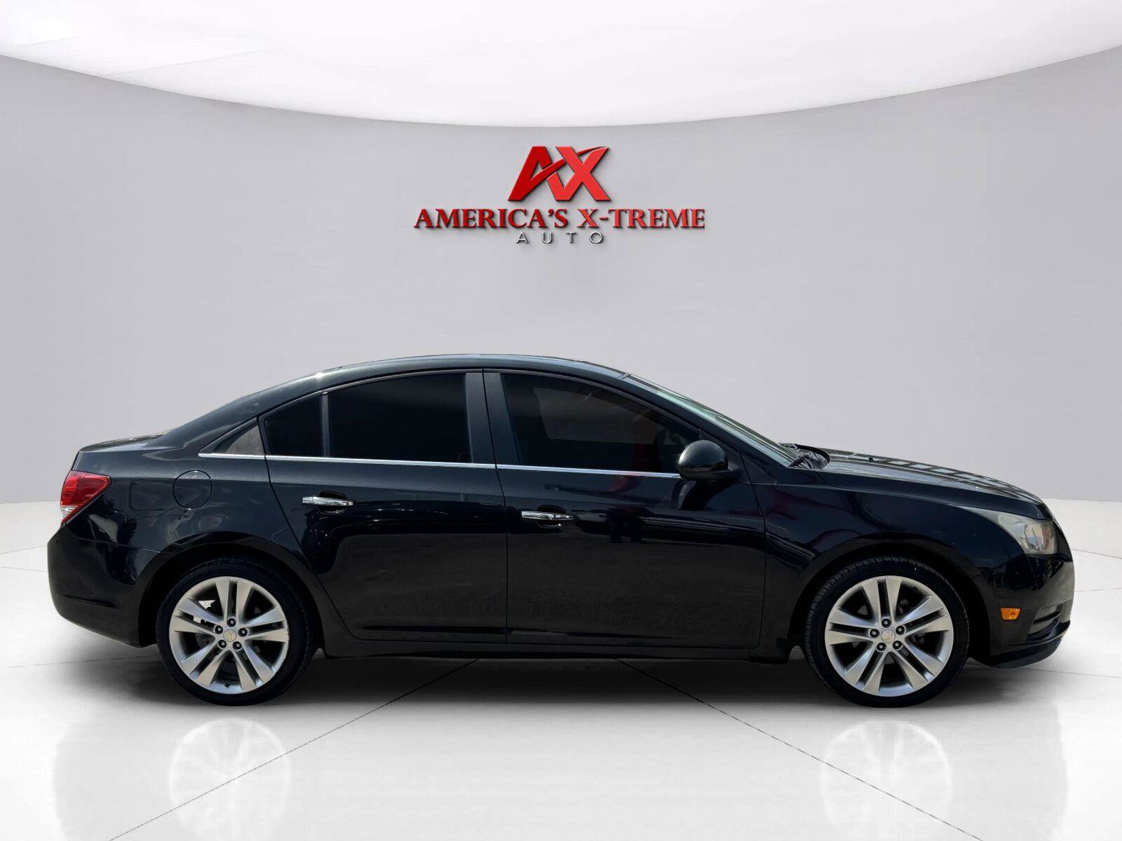 Used 2011 Chevrolet Cruze LTZ FWD image 7