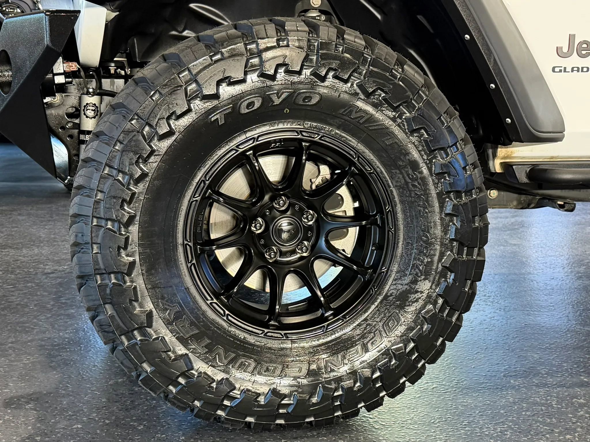 Used 2021 Jeep Gladiator Rubicon AWD/4WD image 29