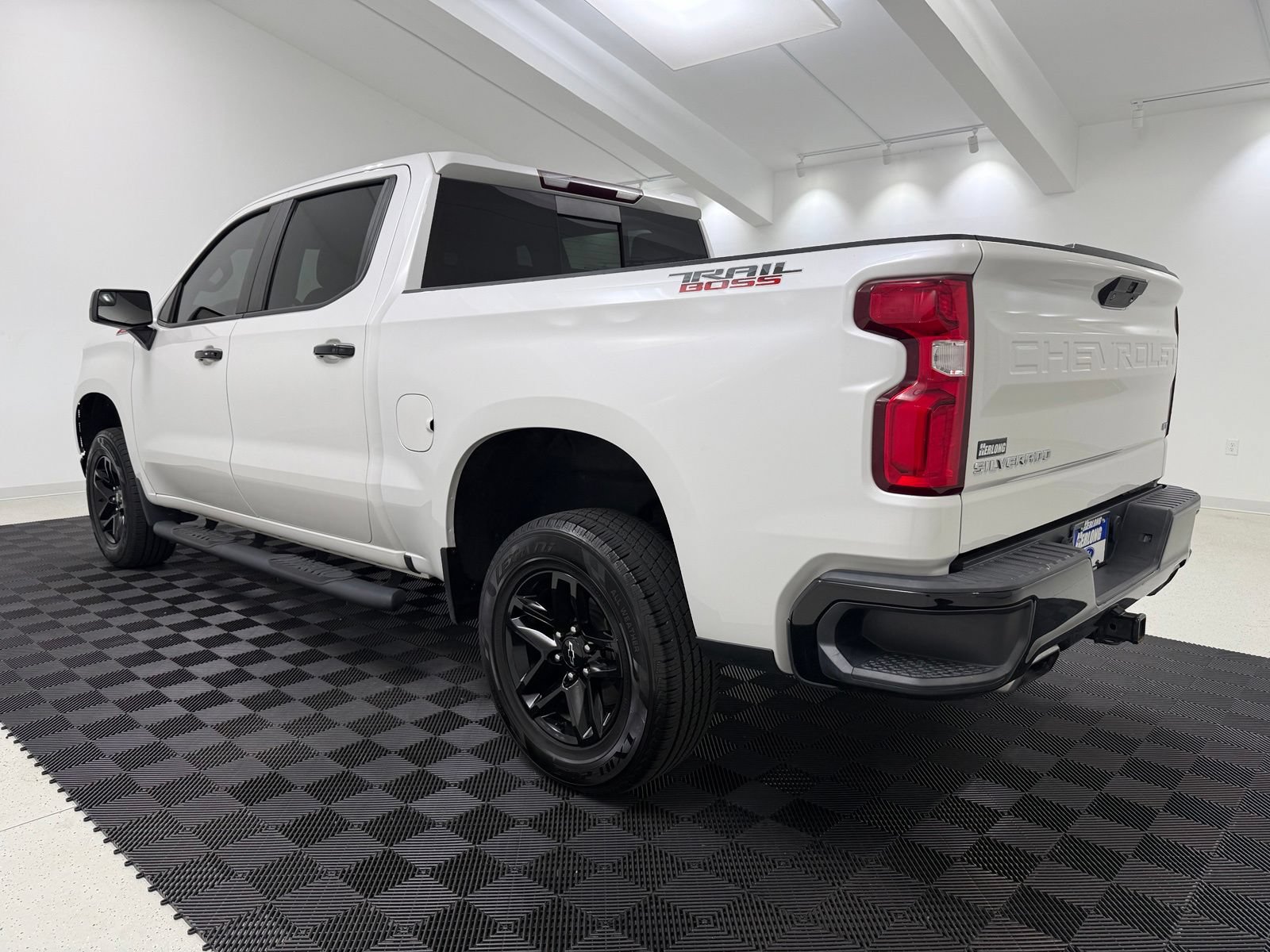 Used 2021 Chevrolet Silverado 1500 LT Trail Boss w/ Convenience Package II AWD/4WD image 5