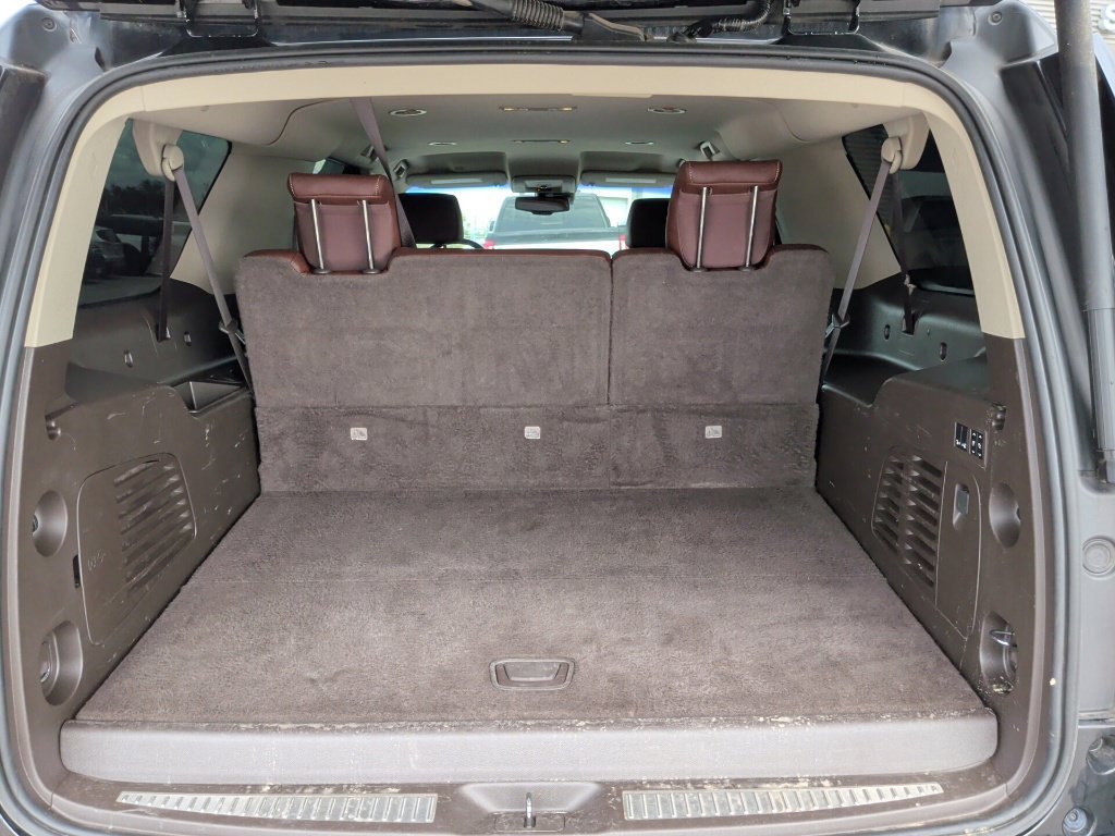 Used 2020 Chevrolet Suburban Premier w/ Max Trailering Package AWD/4WD image 41