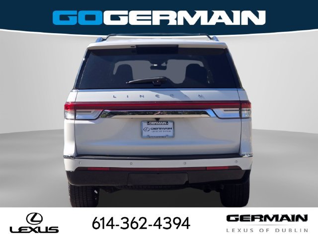 Used 2022 Lincoln Navigator Reserve AWD/4WD image 9