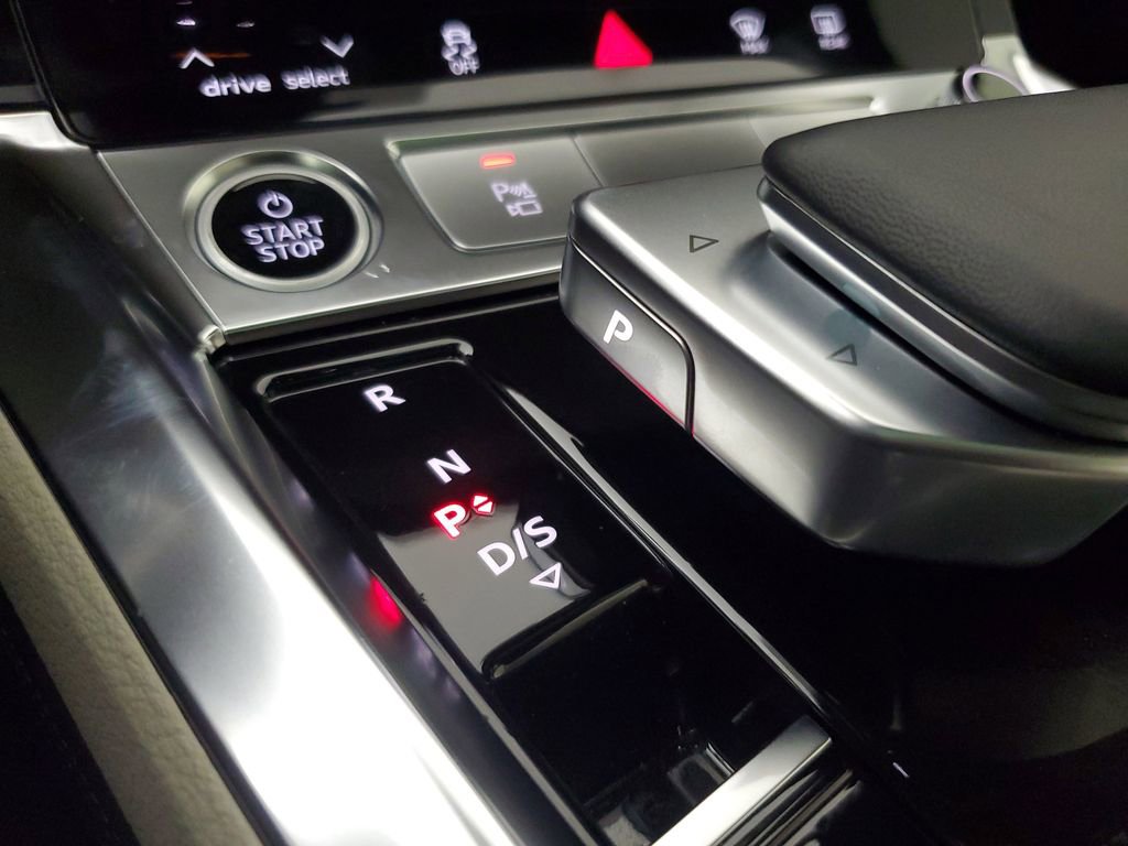Used 2024 Audi Q8 e-tron Premium Plus w/ Premium Plus Package AWD/4WD image 31