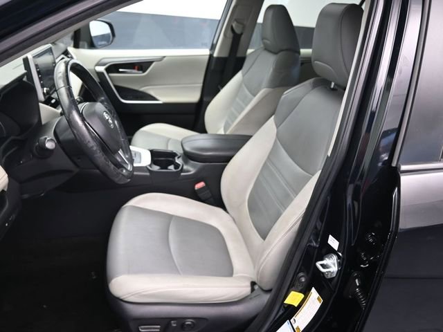 Used 2019 Toyota RAV4 XLE Premium w/ Cold Weather Package image 18