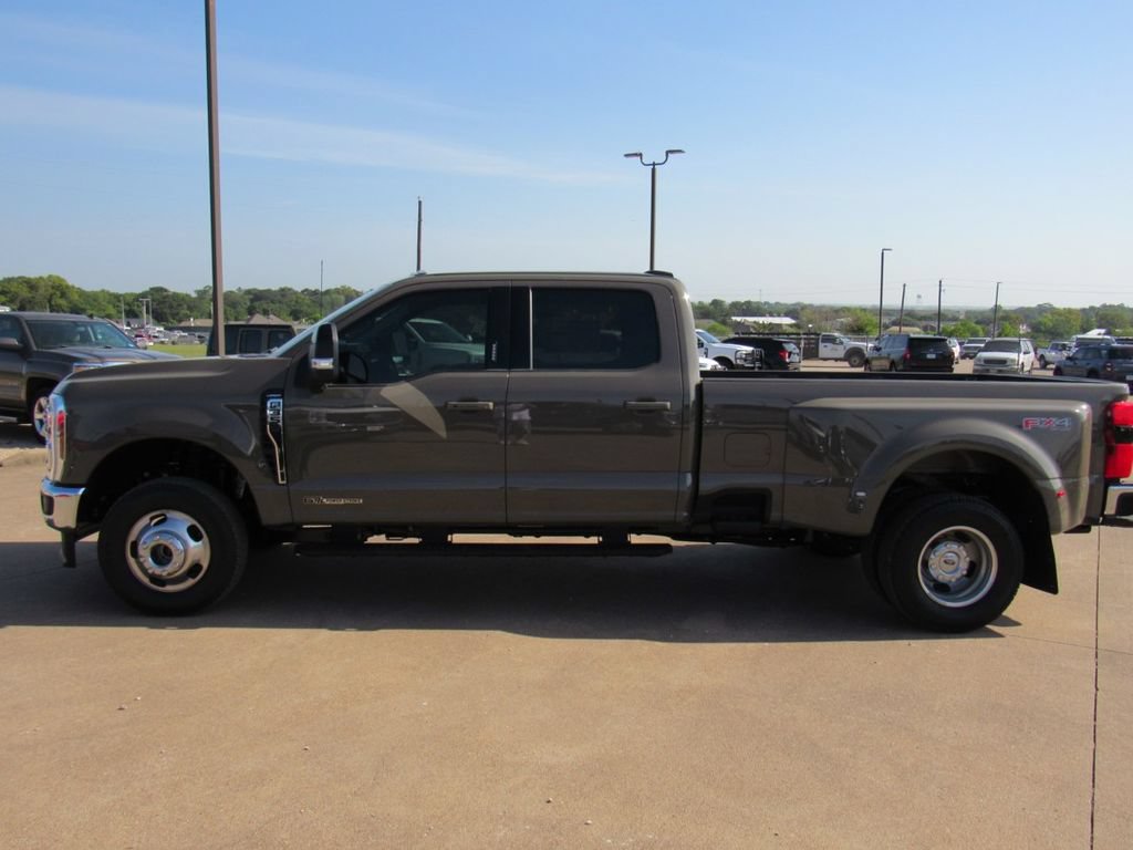 New 2026 Ford F350 Lariat w/ Lariat Premium Package AWD/4WD image 3