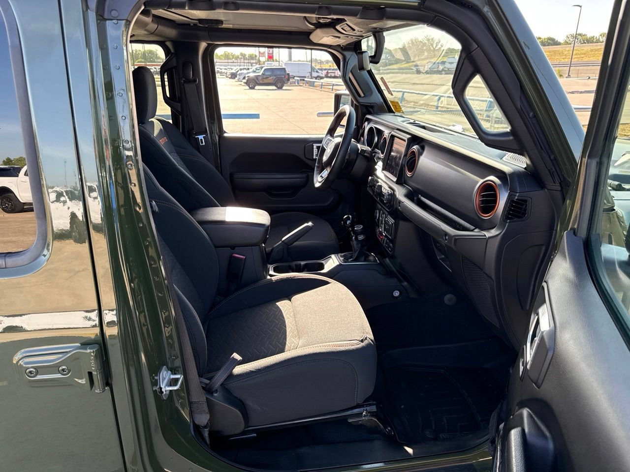 Used 2022 Jeep Gladiator Mojave w/ LED Lighting Group AWD/4WD image 13