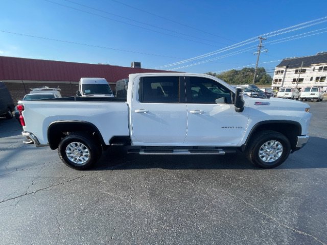 Used 2026 Chevrolet Silverado 2500 LT AWD/4WD image 7